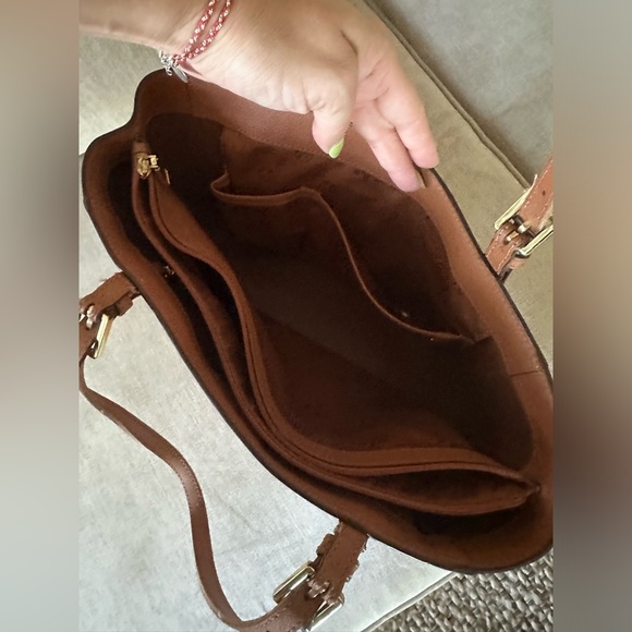 Tory Burch Shoulder Bag - Picture 5 of 6